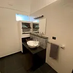 شقة In